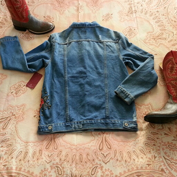 Beautiful Over sized Jean Rose Jacket. - Picture 2 of 6